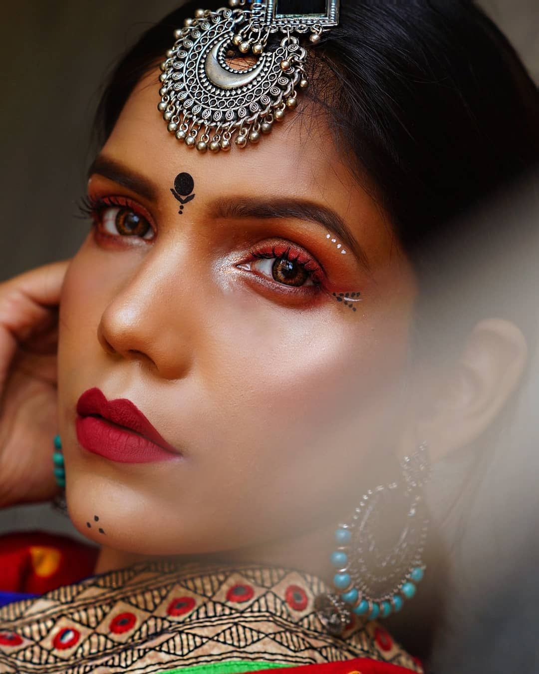 Navratri 2021; Garba/ Dandiya Nights Makeup Guide articles, blogs, tutorials