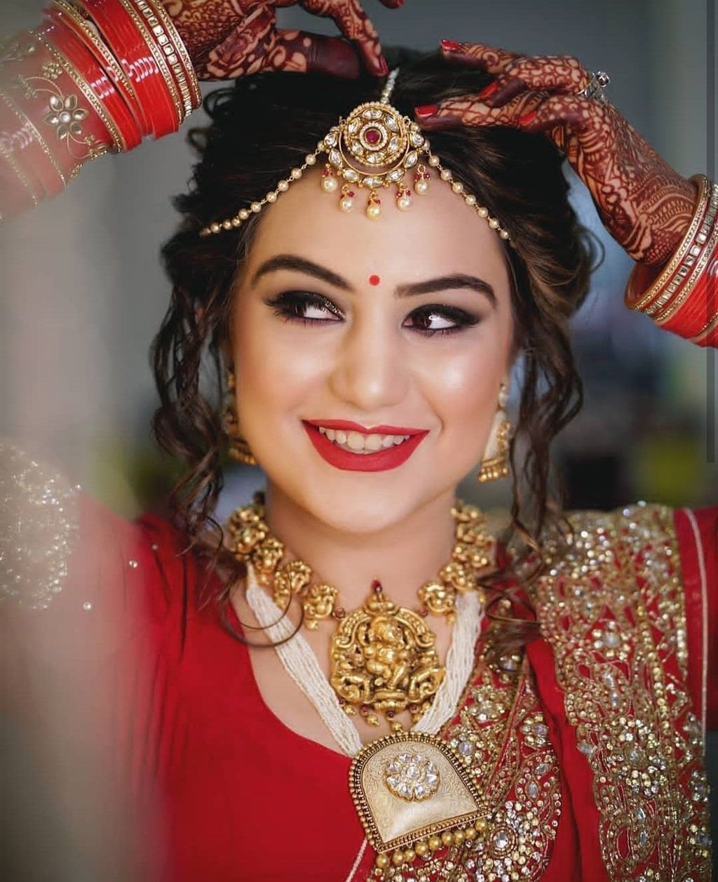 Karwa Chauth makeup: This Karwa Chauth, make a statement by rocking this  traditional makeup look